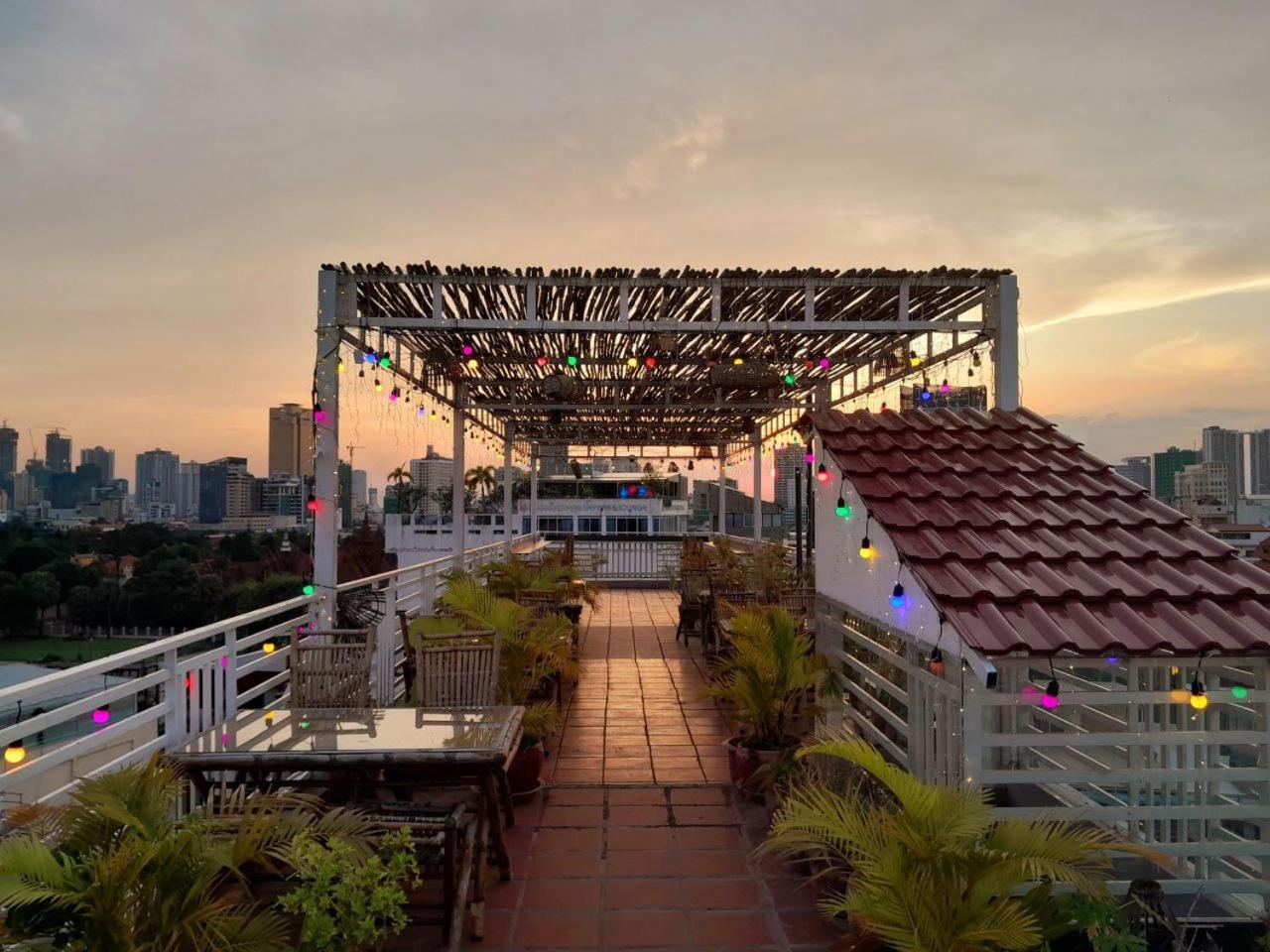 4 Rivers Hotel Phnom Penh Extérieur photo